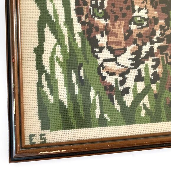 Vintage 1970’s Jungle Leopard Needlepoint Framed Art - Picture 5 of 7